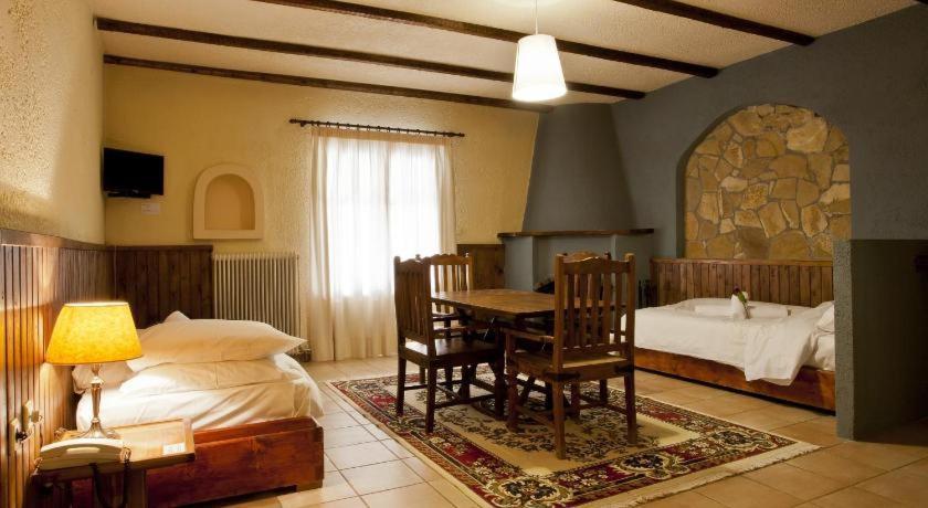 Fanaras Hotel Kalávrita Kültér fotó